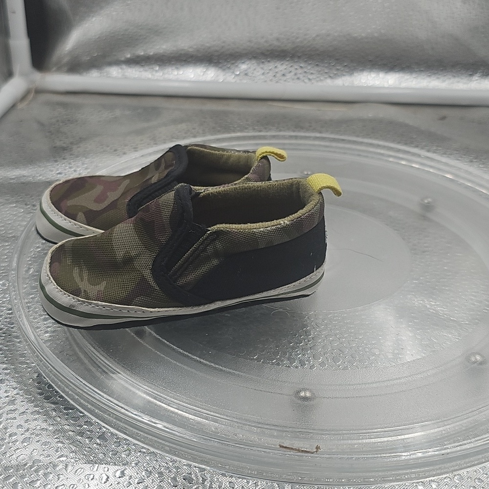 H Kidgets Shoes Camoflage Size 2 - Picture 3 of 6